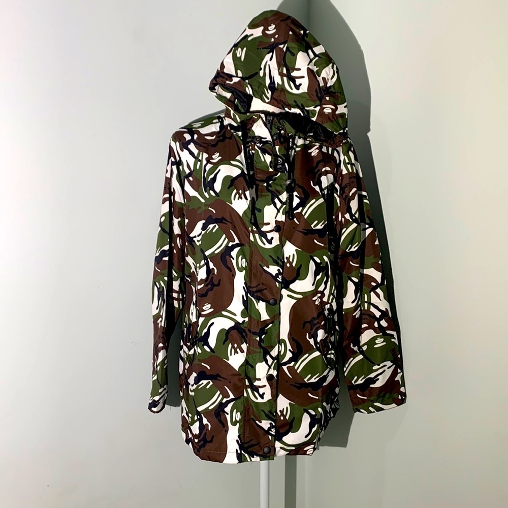 Meaneor woman waterproof raincoat outdoor hooded size M  very light weight